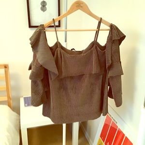 Velvet moss green off the shoulder top in Sz Med